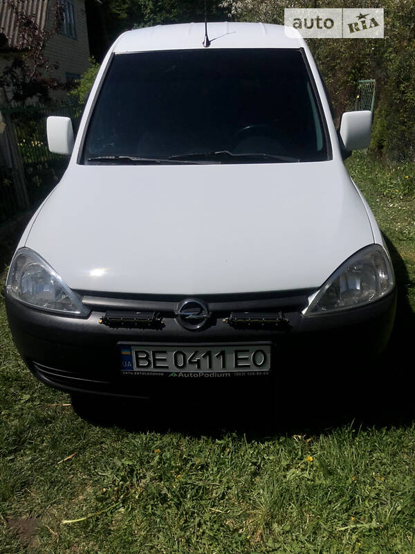 Универсал Opel Combo 2009 в Николаеве