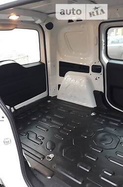 Вантажний фургон Opel Combo 2017 в Полтаві фото 6 Вантажний фургон Opel Combo 2017 в Полтаві