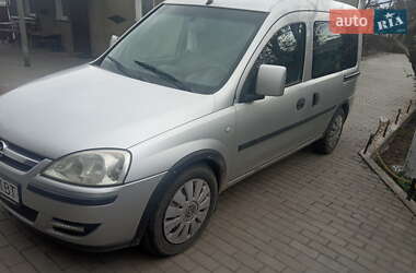 Минивэн Opel Combo 2005 в Владимире