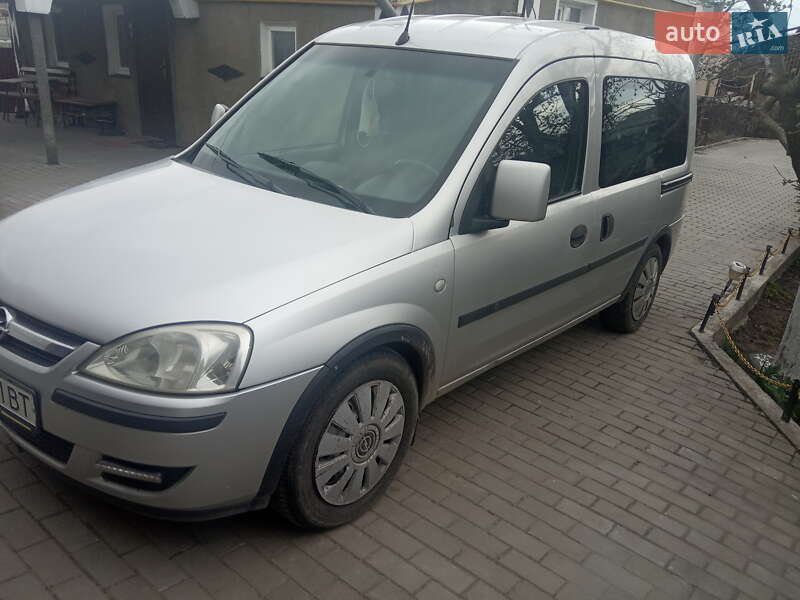 Мінівен Opel Combo 2005 в Володимирі