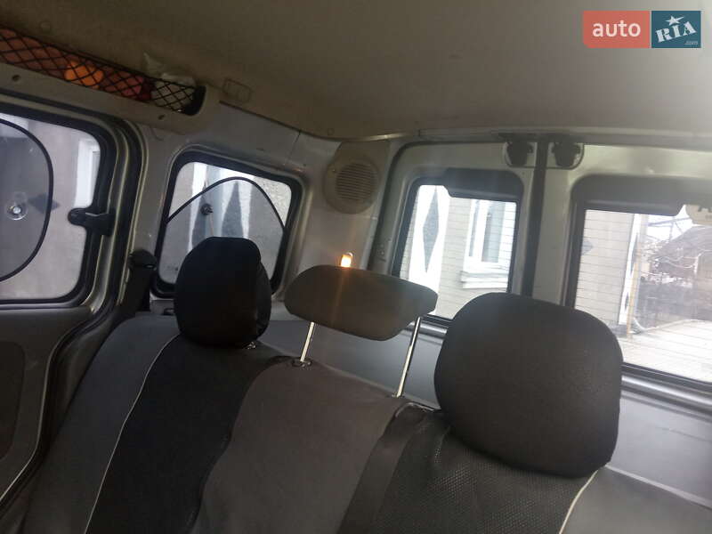 Мінівен Opel Combo 2005 в Володимирі