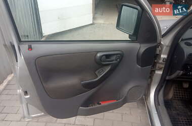 Минивэн Opel Combo 2005 в Владимире