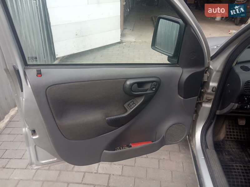 Мінівен Opel Combo 2005 в Володимирі
