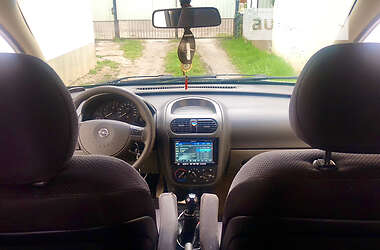 Минивэн Opel Combo 2003 в 