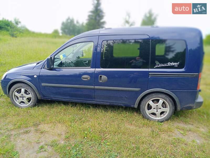 Минивэн Opel Combo 2006 в Рожище
