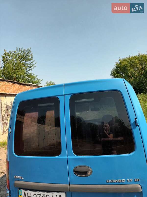 Минивэн Opel Combo 2003 в Славянске