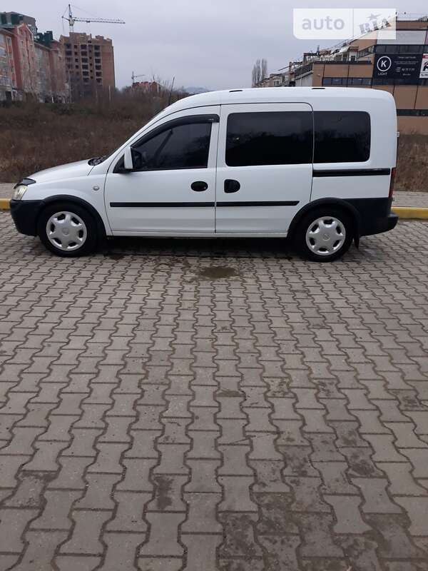 Мінівен Opel Combo 2007 в Чернівцях