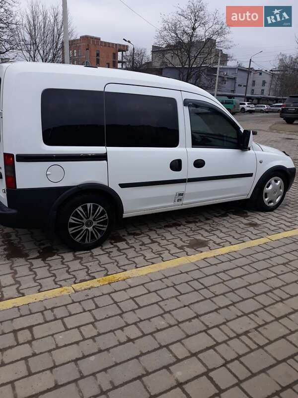 Мінівен Opel Combo 2007 в Чернівцях