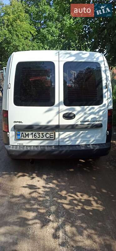 Минивэн Opel Combo 2009 в Овруче