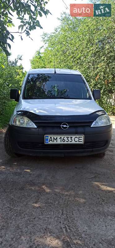 Мінівен Opel Combo 2009 в Овручі