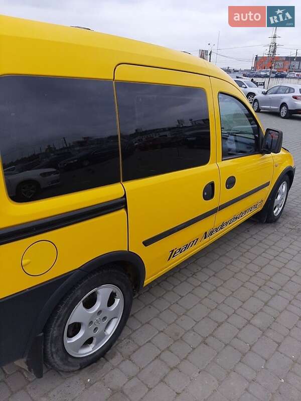 Мінівен Opel Combo 2008 в Чернівцях