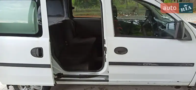 Минивэн Opel Combo 2003 в 