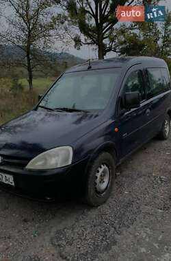 Мінівен Opel Combo 2002 в Сваляві