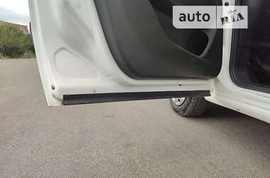 Вантажний фургон Opel Combo 2017 в Конотопі