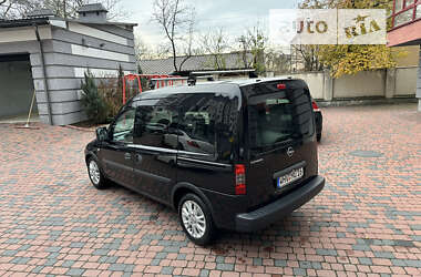 Мінівен Opel Combo 2011 в Івано-Франківську