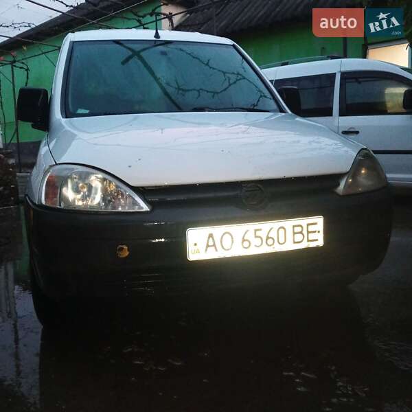 Мінівен Opel Combo 2002 в Ужгороді