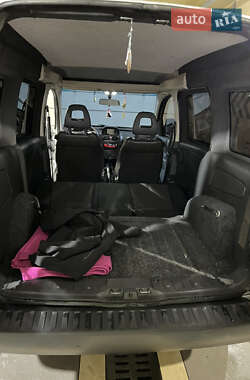 Минивэн Opel Combo 2010 в 