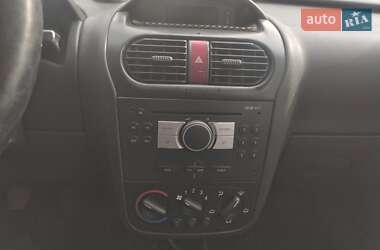 Минивэн Opel Combo 2009 в 
