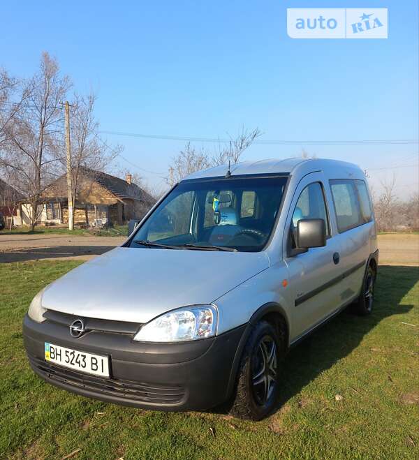 Мінівен Opel Combo 2002 в Білгороді-Дністровському