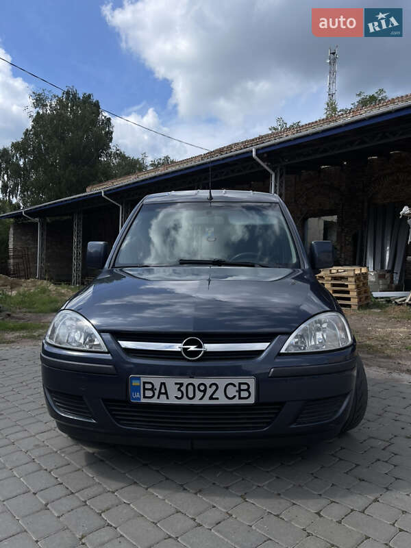 Opel Combo 2010