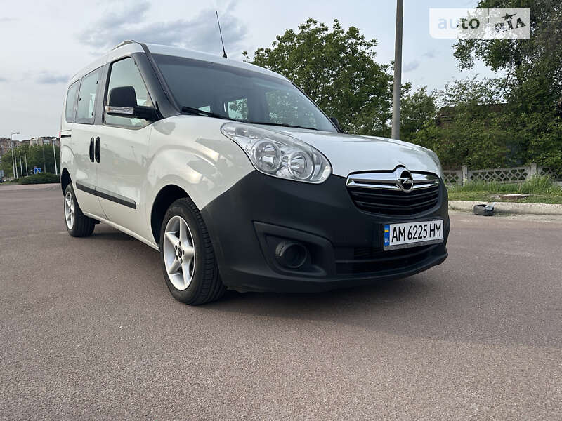 Минивэн Opel Combo 2014 в Житомире