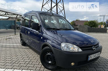 Минивэн Opel Combo 2010 в Ивано-Франковске