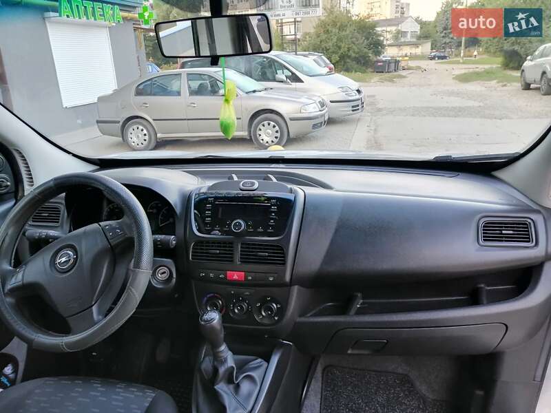 Минивэн Opel Combo 2014 в Ивано-Франковске фото 4 Минивэн Opel Combo 2014 в Ивано-Франковске