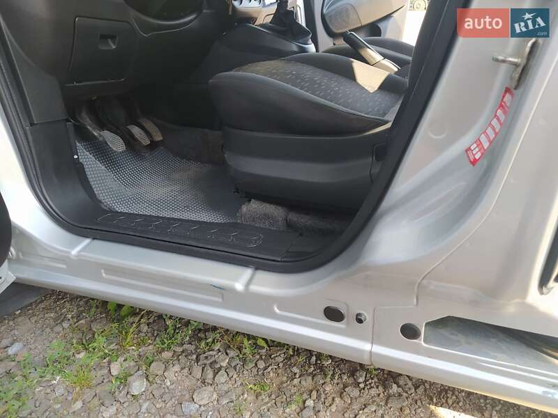 Минивэн Opel Combo 2012 в Виннице