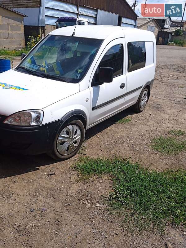 Минивэн Opel Combo 2007 в Краматорске