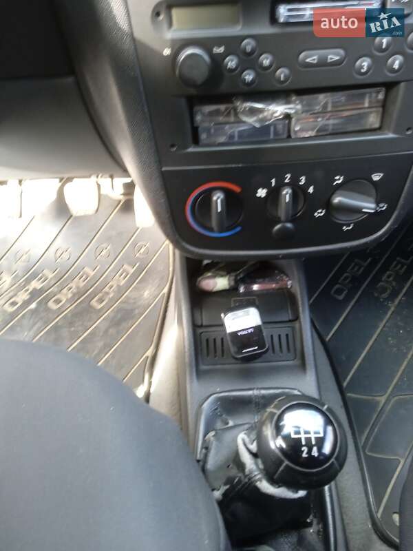 Мінівен Opel Combo 2003 в Шумську