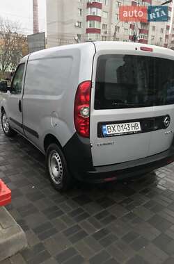 Вантажний фургон Opel Combo 2015 в Хмельницькому