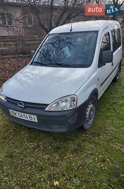 Минивэн Opel Combo 2010 в Ровно