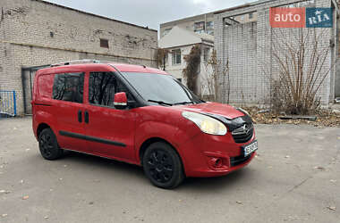 Мінівен Opel Combo 2014 в Дніпрі