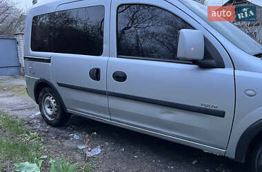 Минивэн Opel Combo 2005 в 