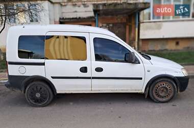 Мінівен Opel Combo 2005 в Стрию