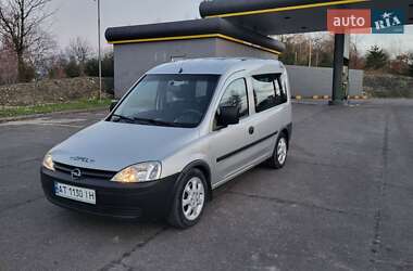 Мінівен Opel Combo 2008 в Косові