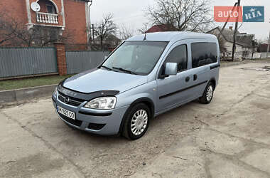 Мінівен Opel Combo 2005 в Вараші