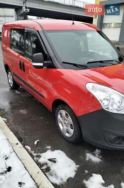 Вантажний фургон Opel Combo 2014 в Луцьку