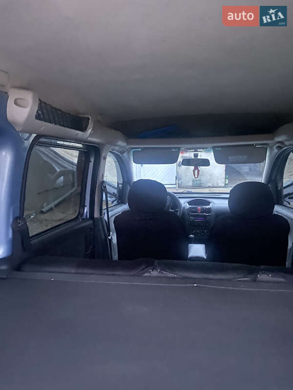 Минивэн Opel Combo 2006 в Заболотове