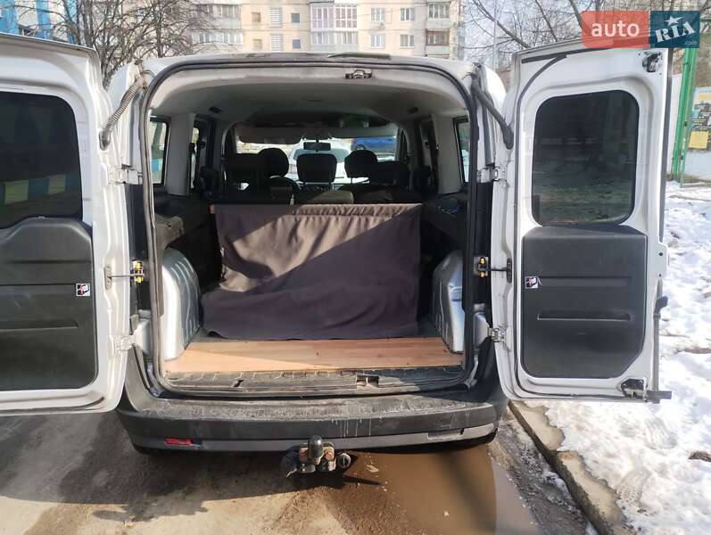 Мінівен Opel Combo 2015 в Києві