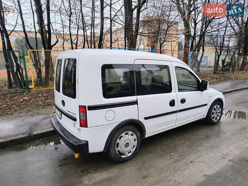 Opel Combo 2011