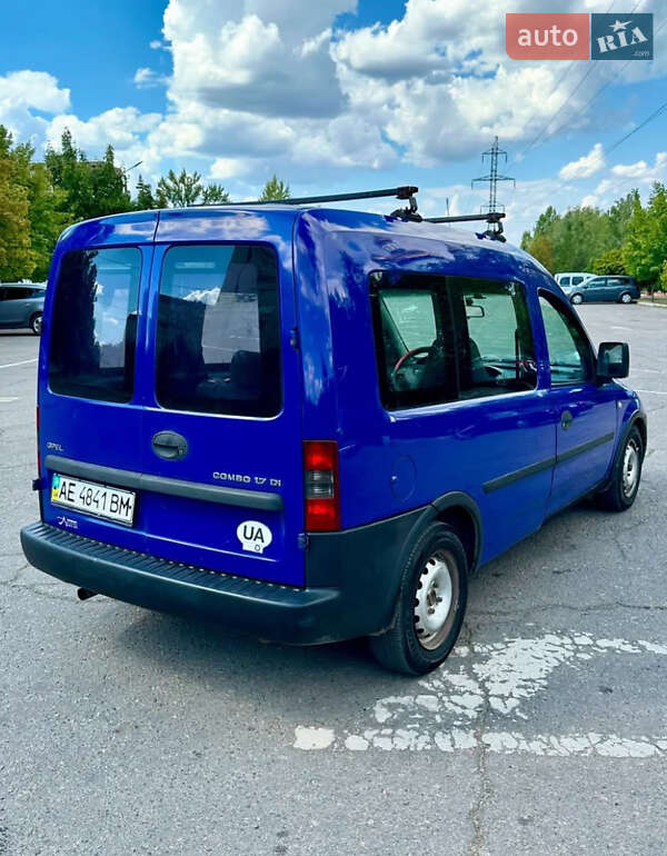 Минивэн Opel Combo 2004 в Кривом Роге