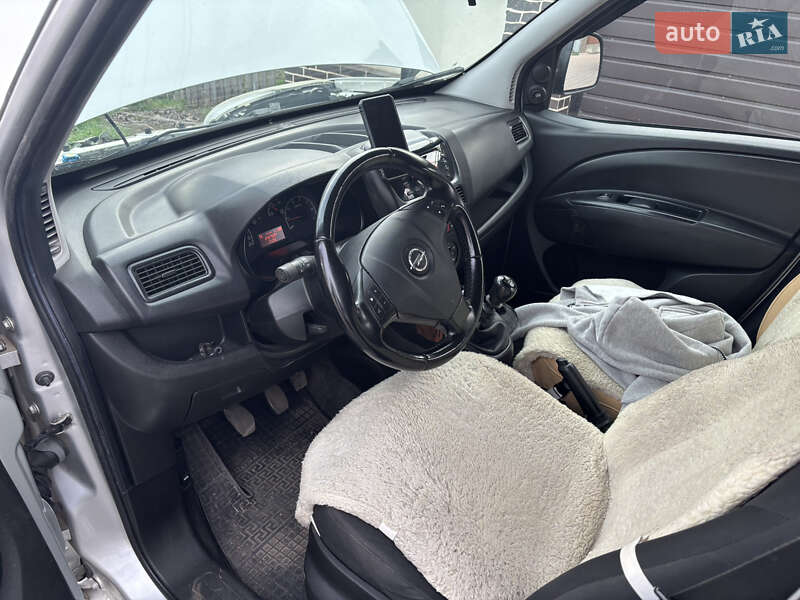 Минивэн Opel Combo 2017 в Измаиле
