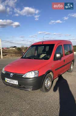 Минивэн Opel Combo 2006 в Ровно