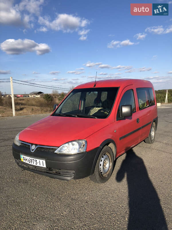 Минивэн Opel Combo 2006 в Ровно
