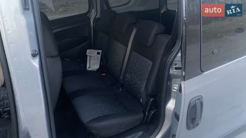 Минивэн Opel Combo 2015 в Киеве