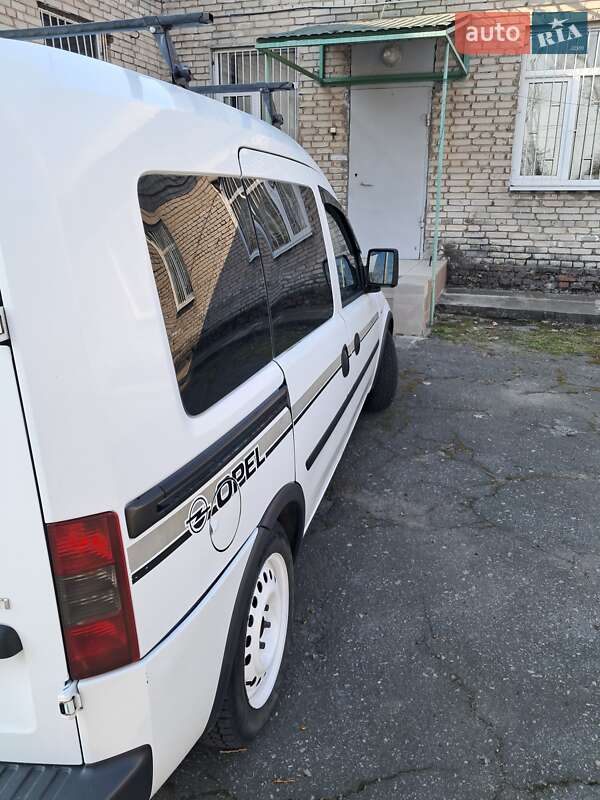 Минивэн Opel Combo 2008 в 