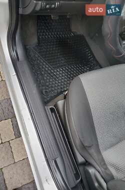 Минивэн Opel Combo 2007 в 