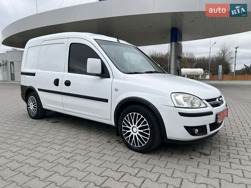 Грузовой фургон Opel Combo 2007 в Красилове