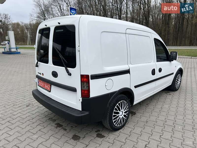 Грузовой фургон Opel Combo 2007 в Красилове
